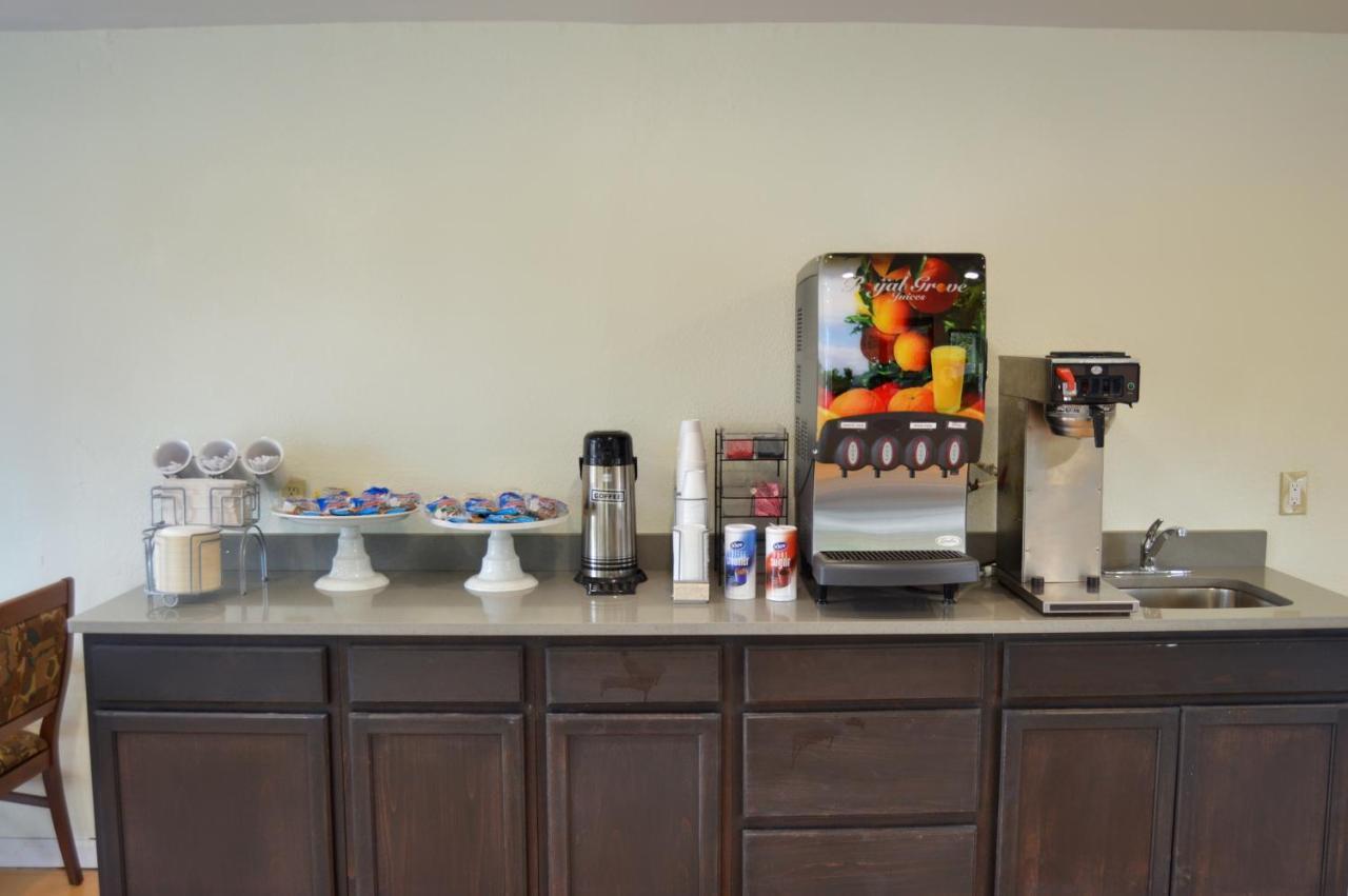 Americas Best Value Inn Hardeeville Exterior foto