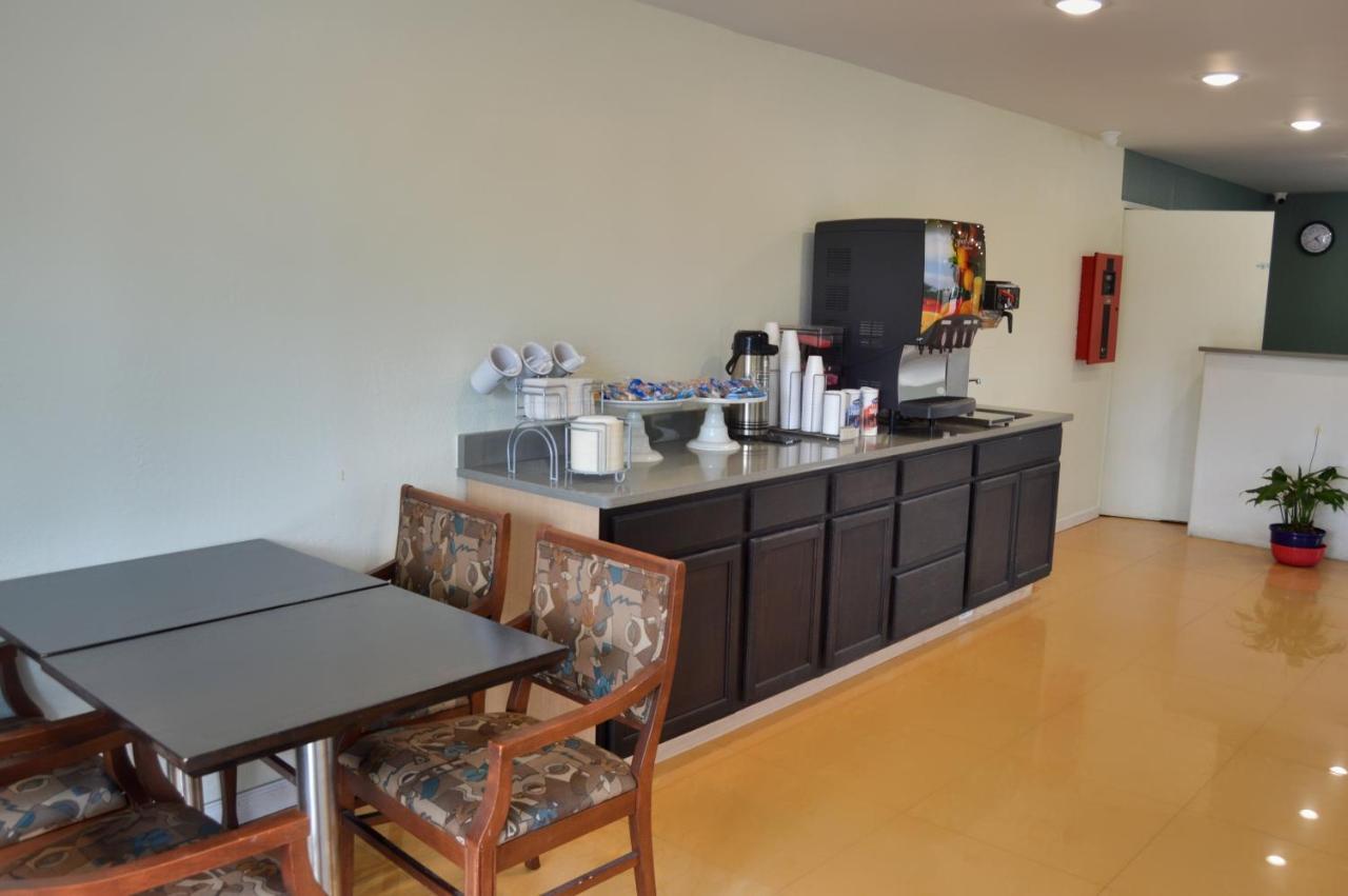 Americas Best Value Inn Hardeeville Exterior foto