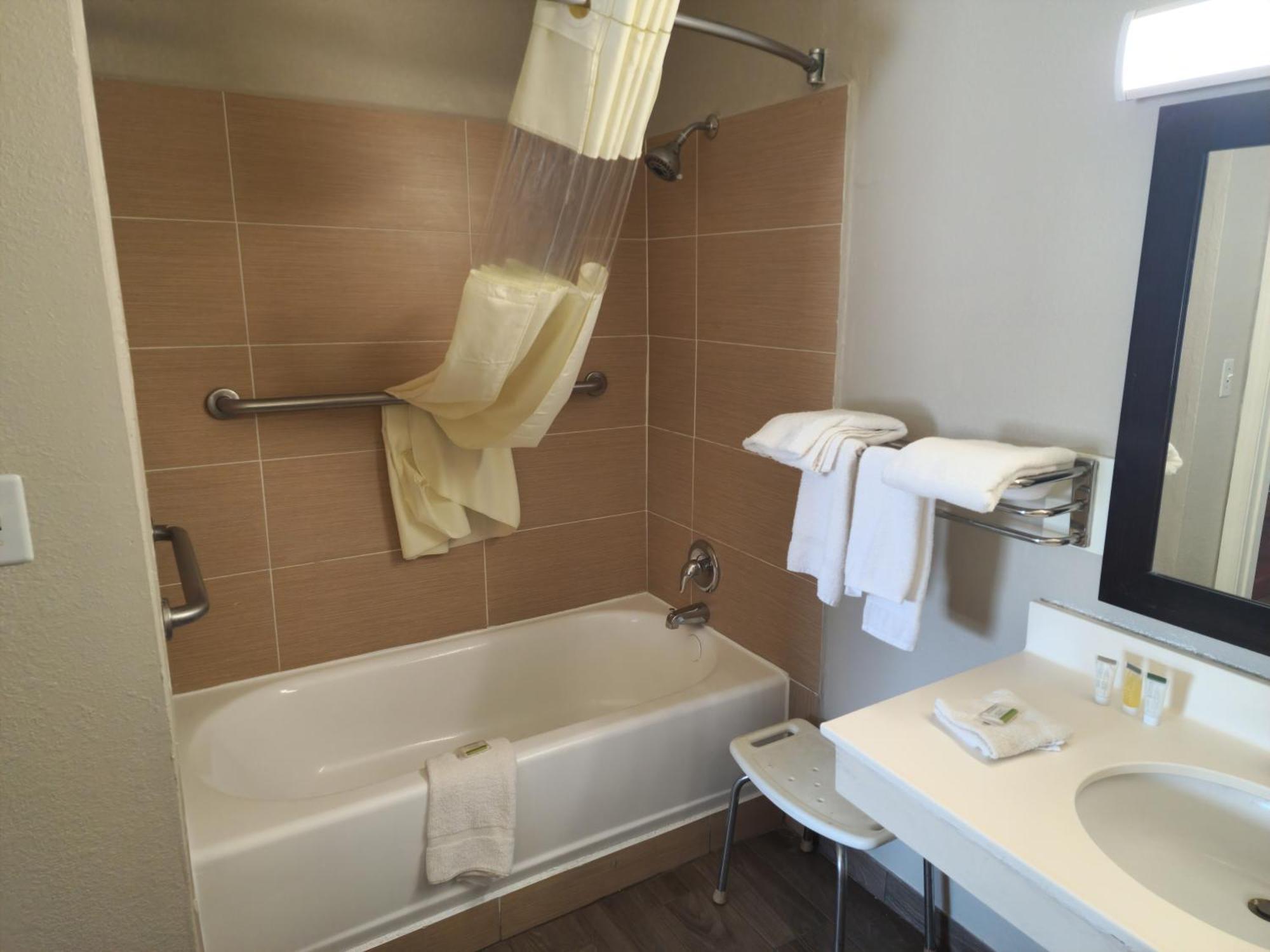 Americas Best Value Inn Hardeeville Exterior foto