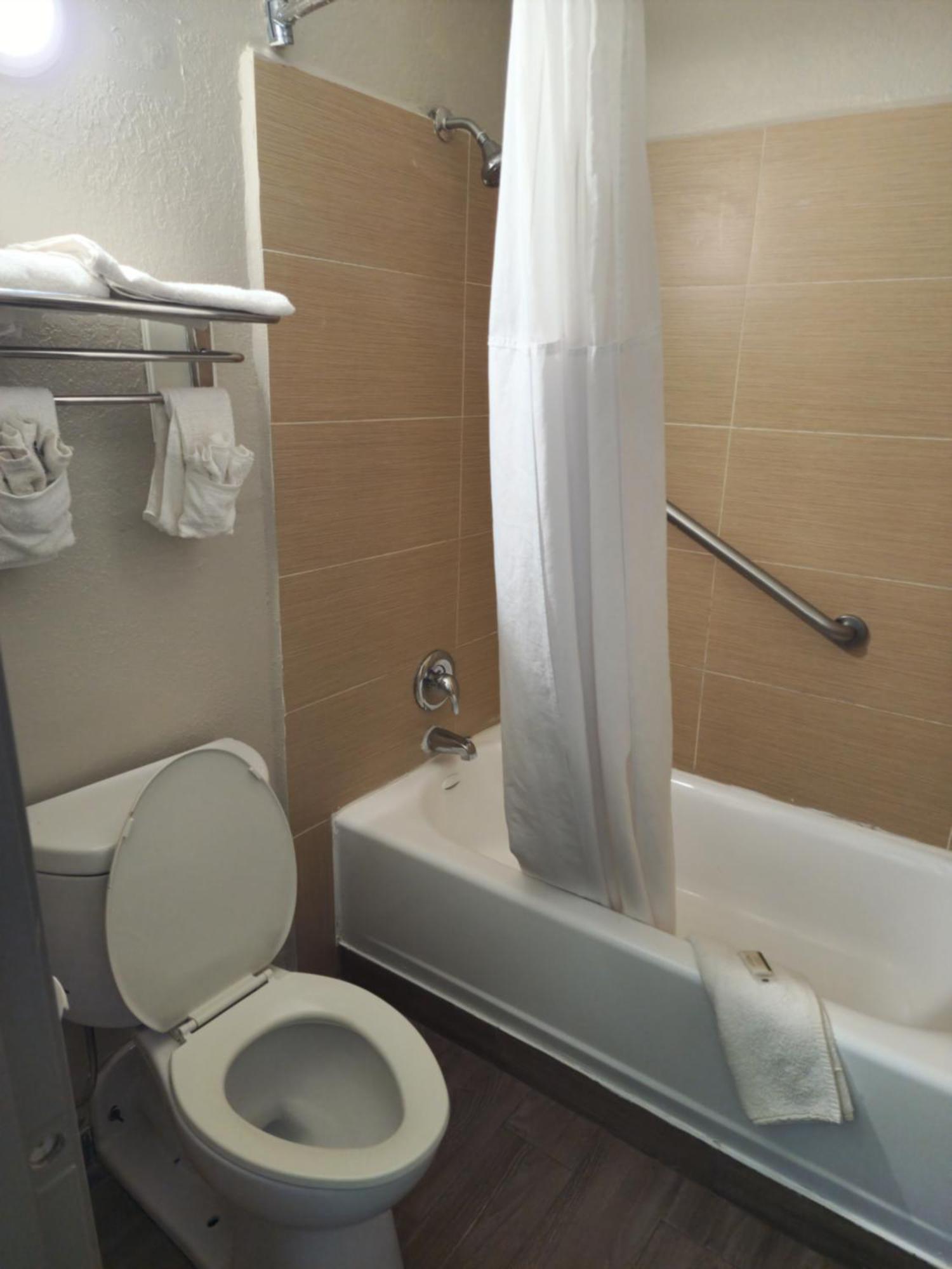 Americas Best Value Inn Hardeeville Exterior foto
