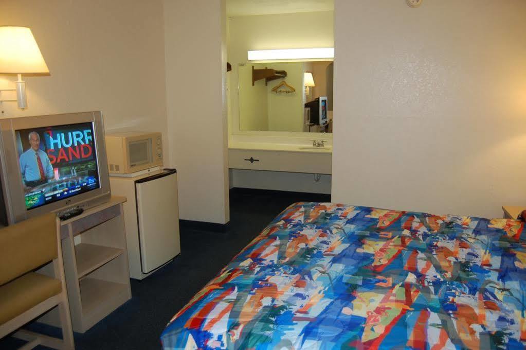 Americas Best Value Inn Hardeeville Exterior foto